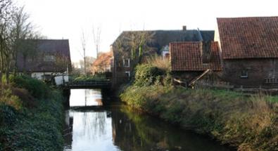 Grote Molen - beide delen over Demer