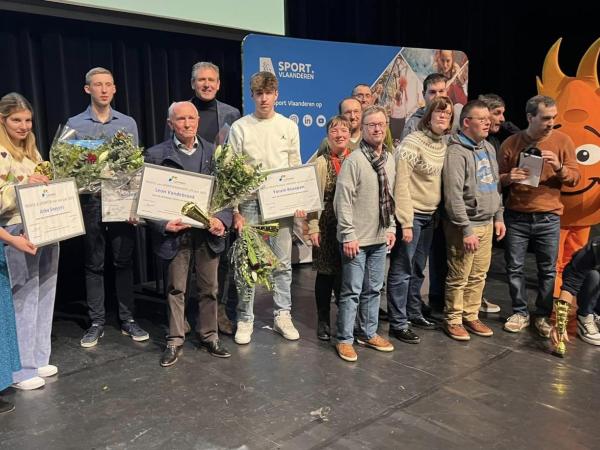 Lummense kampioenen gehuldigd