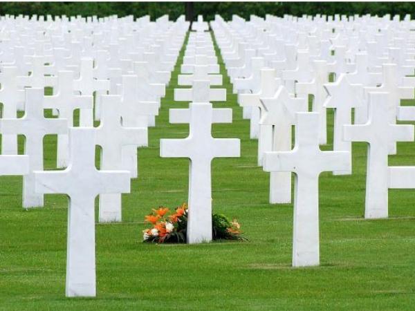 Herdenkingsmonument bommenwerper B 17F - Dear Mom - Oosterhof 