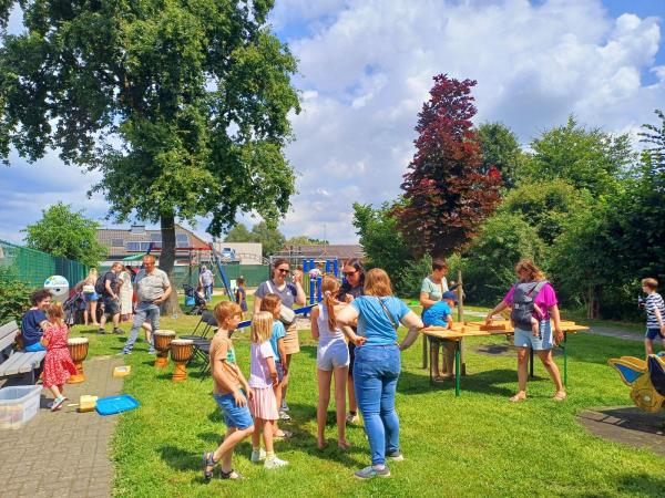 Foto album: Buitenspeeldag Meldert