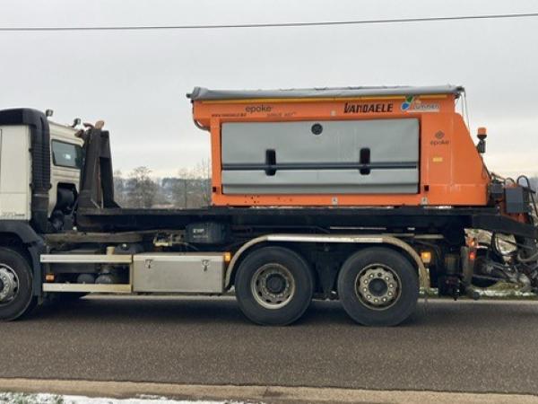 Wegen worden ijs- en sneeuwvrij gemaakt